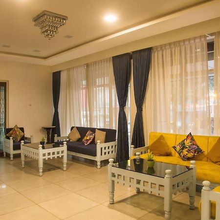 Hotel Geo Bangalore Bagian luar foto