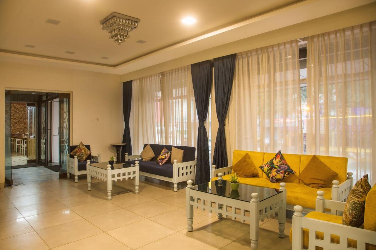 Hotel Geo Bangalore Bagian luar foto