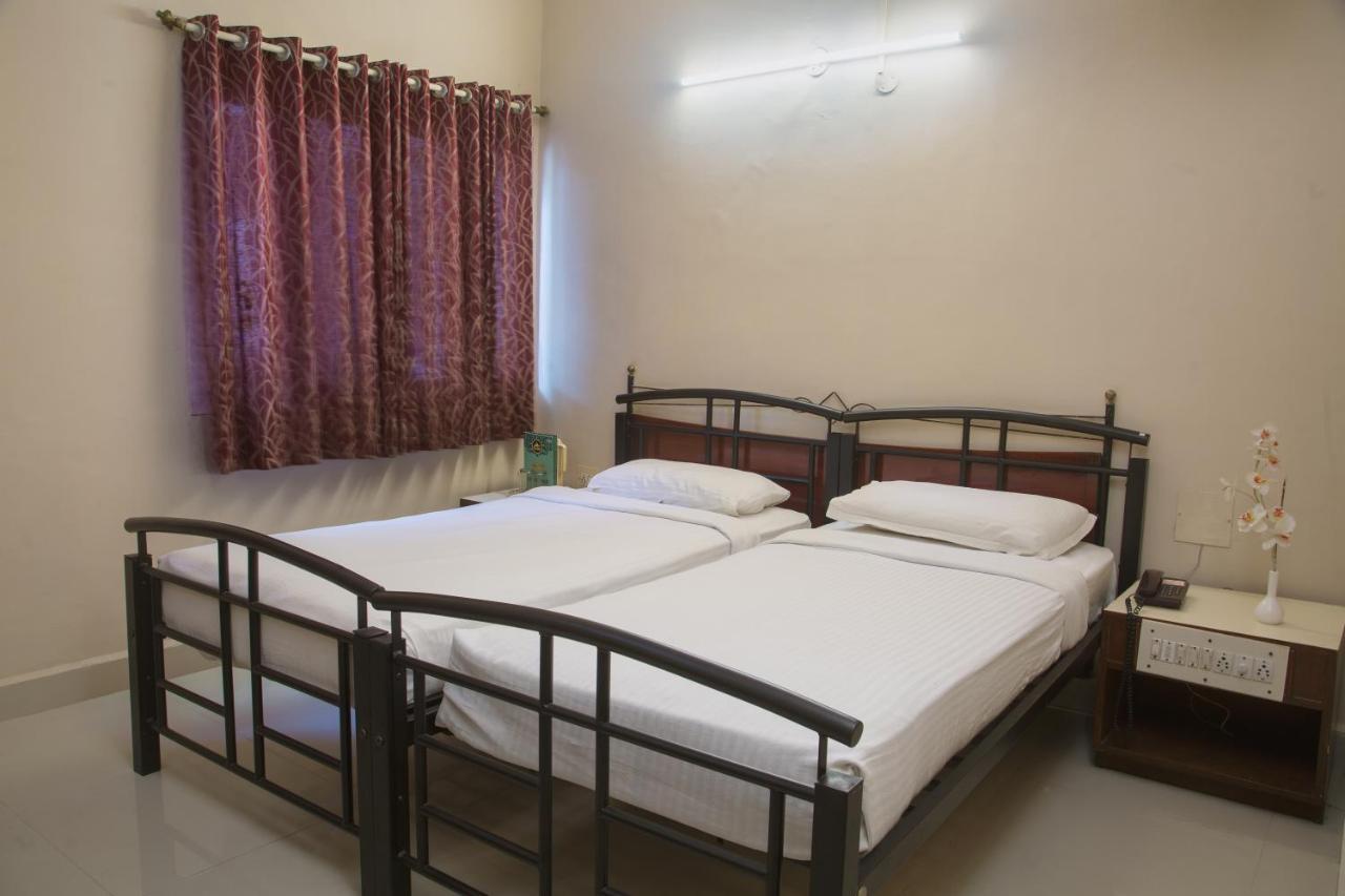 Hotel Geo Bangalore Bagian luar foto