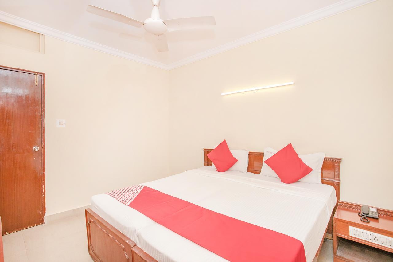 Hotel Geo Bangalore Bagian luar foto
